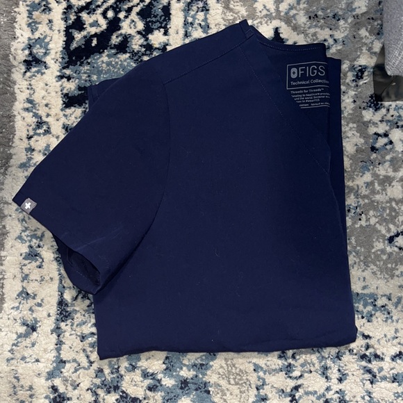 FIGS SCRUB SET-Navy blue. pants size large, top size medium. Worn once - Picture 5 of 6